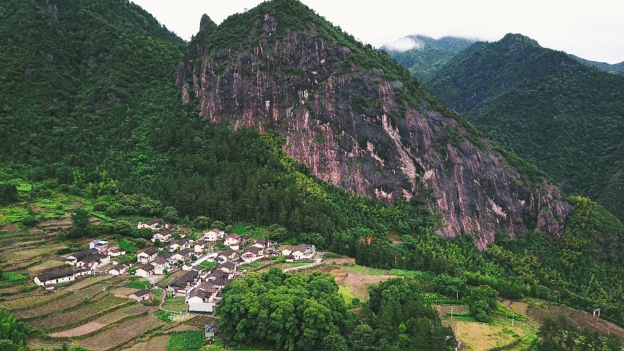 乐领·旗山侠隐入选丽水市示范“乡村侨舍”