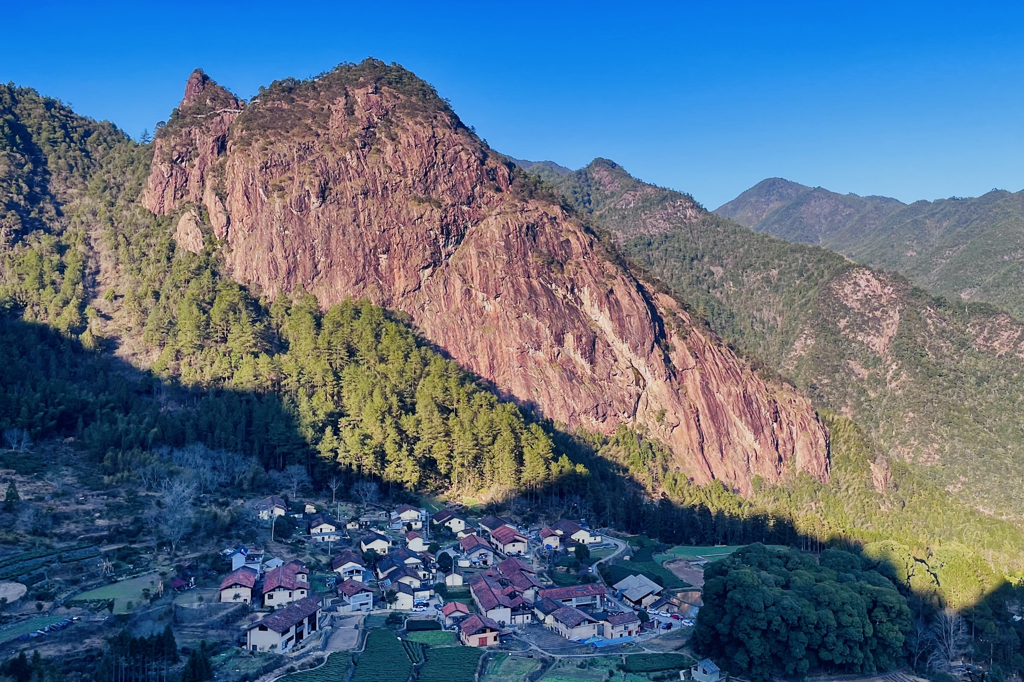 乐领·旗山侠隐荣登第八届黑松露年度精品民宿榜